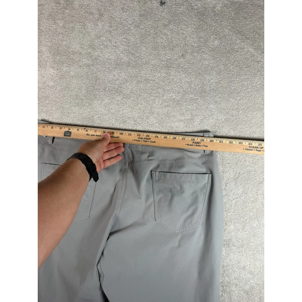 Lululemon Men's ABC Light Ice Gray Pants Classic 5 Pockets Size 40x32 Lm5adfs